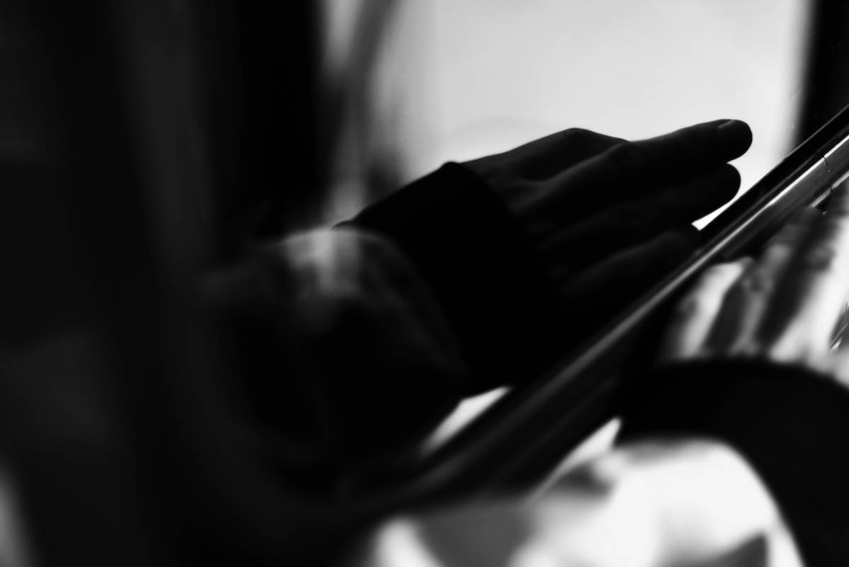 Infographic showing how social ai chat works across multiple platforms