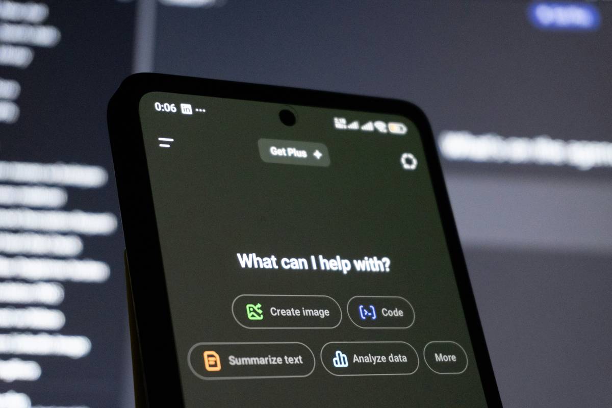 How to Master AI Chat Social Media Management (Without Losing Your Mind)