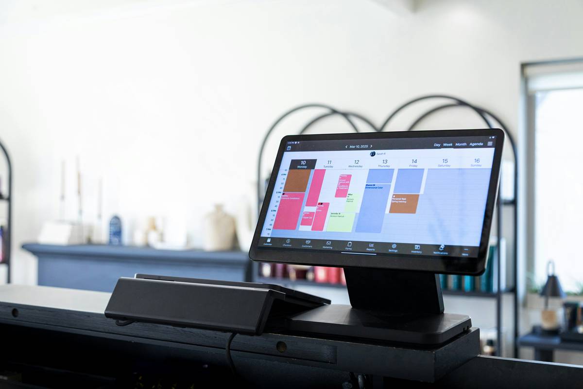 Illustration showing chaotic desk covered in sticky notes