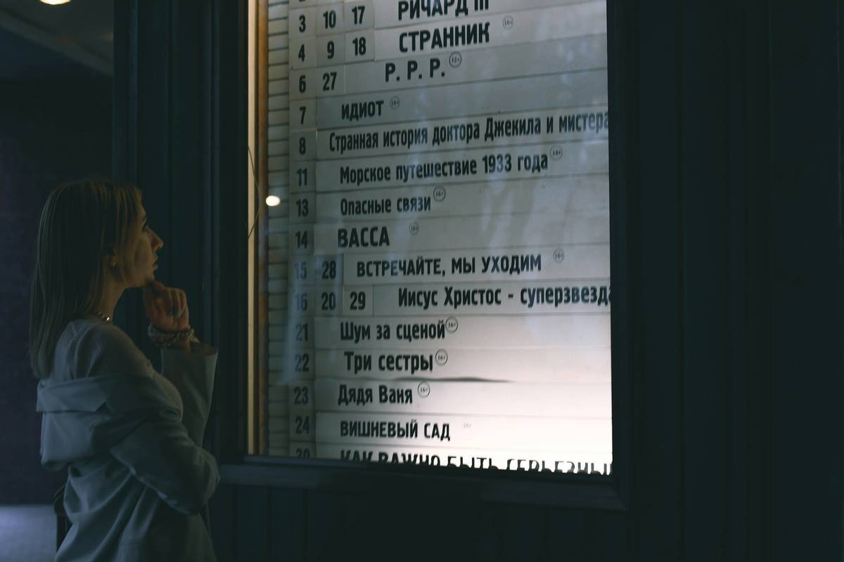 An example of a color-coded social media content calendar showing posts scheduled across platforms