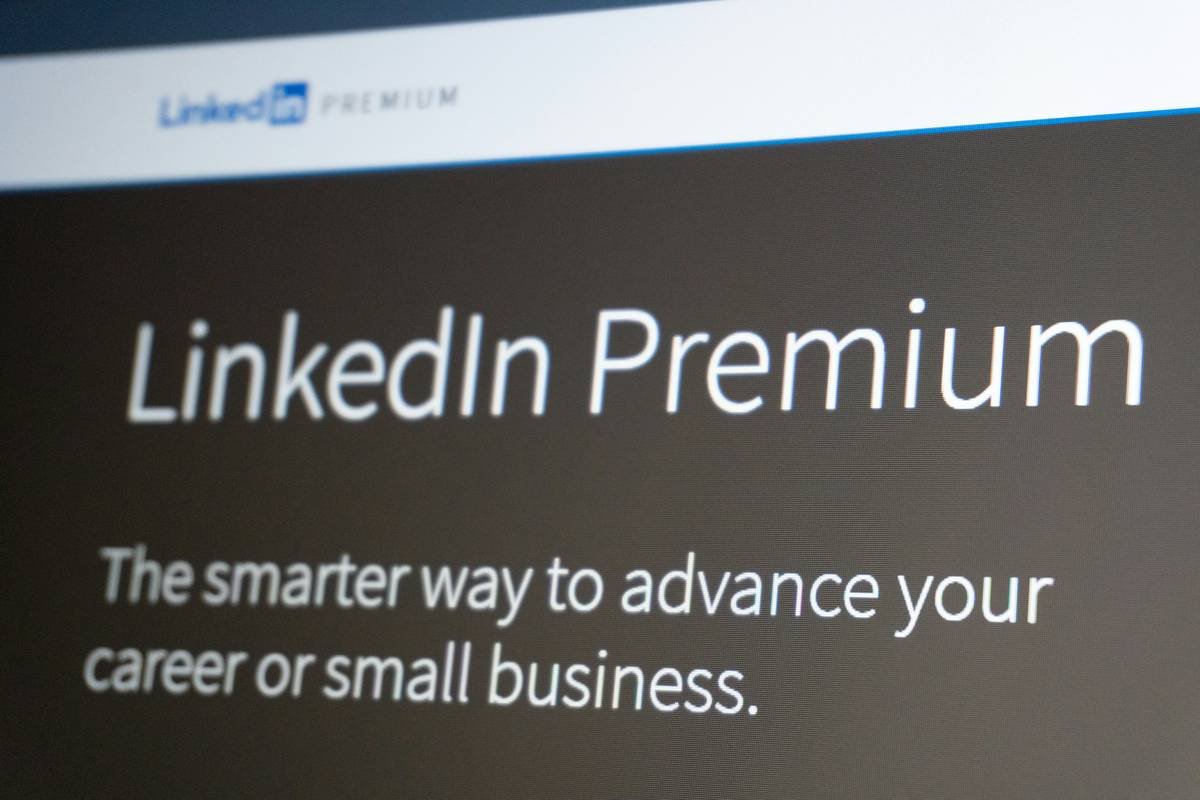 Linkedin premium website screen with tagline.