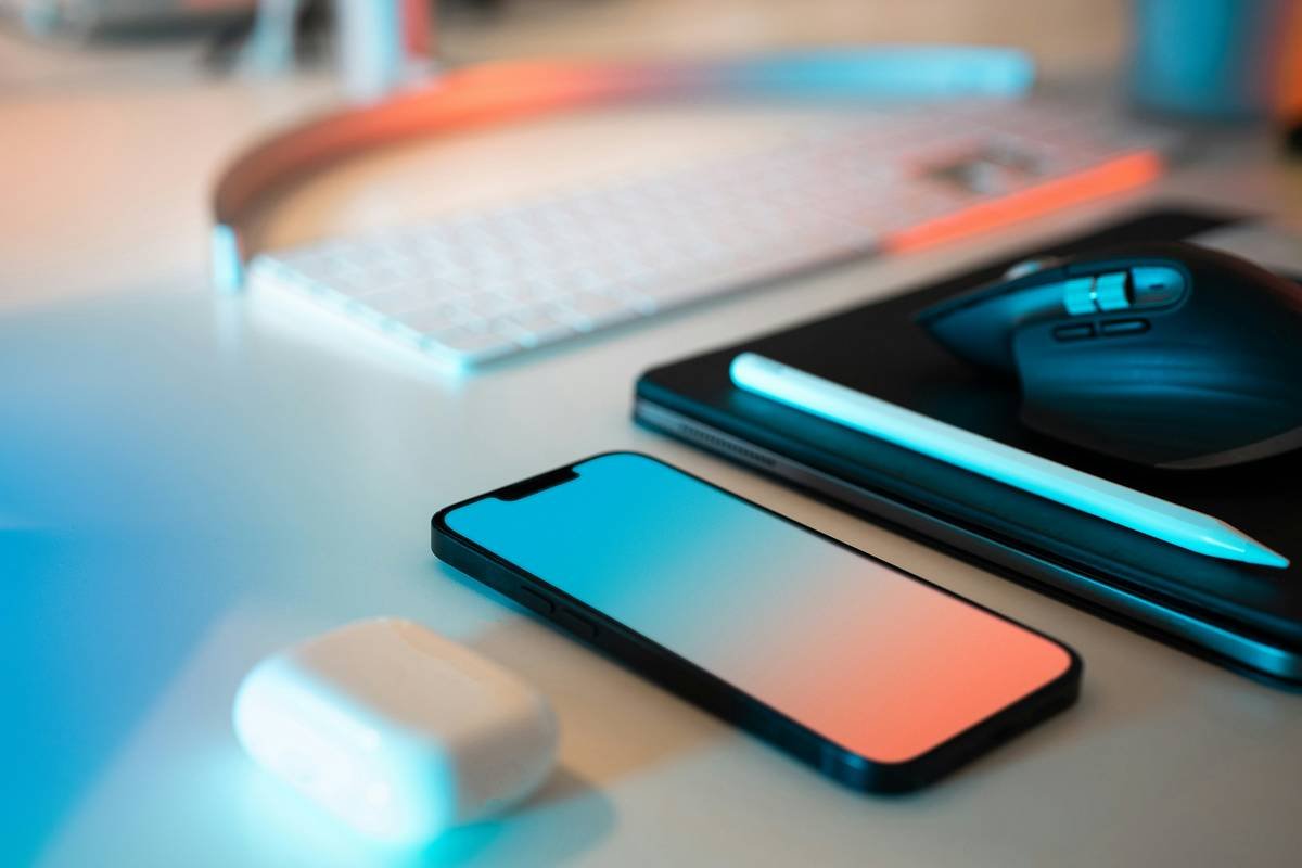 A No-BS Guide to Social Media Management Strategy That Actually Works in 2024