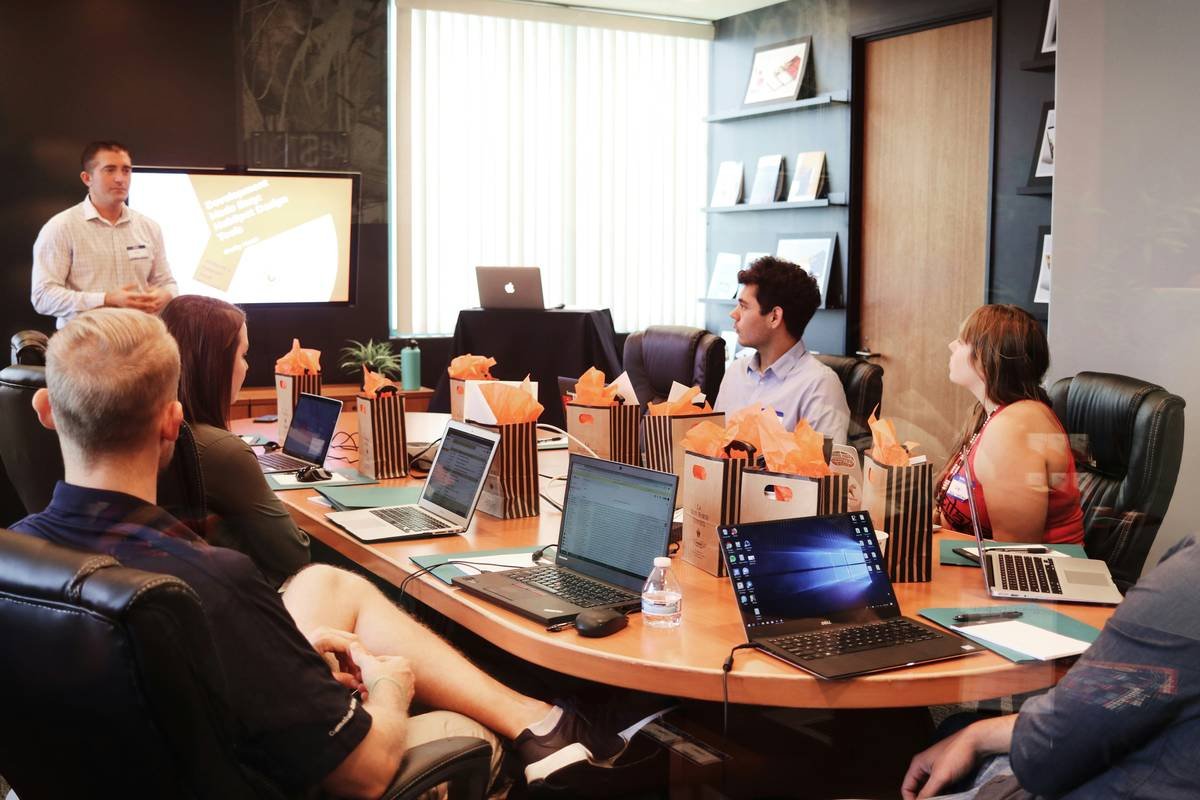 social media management course benefits: Why Most Brands Waste Time Without One